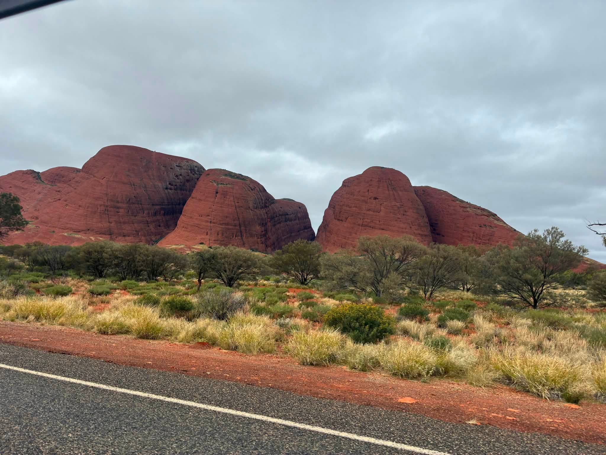 Kata Tjuṯa viewed from the road during the Uluru expedition
